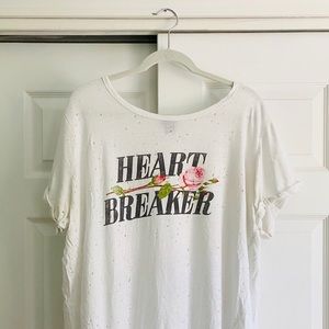 torrid “heart breaker” distressed tee